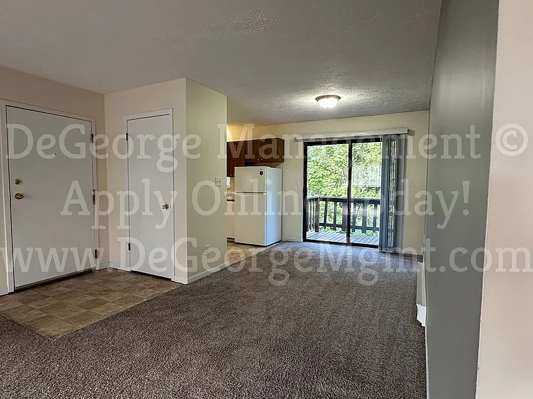 Parkway Apartments — Photo 5
