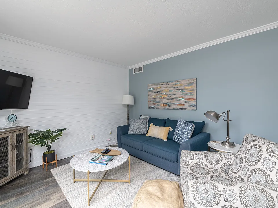 42 S Forest Beach Dr #3250