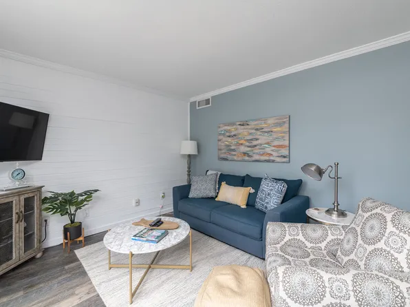 42 S Forest Beach Dr APT 3250, Hilton Head Island, SC 29928