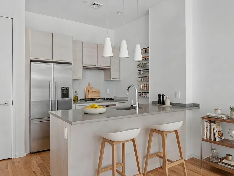 1143 Lafayette Ave #3B — Photo 3