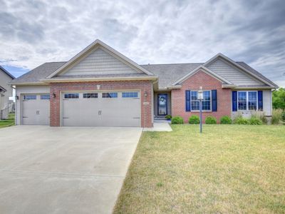 1813 Deer Run Dr, Mahomet, IL, 61853