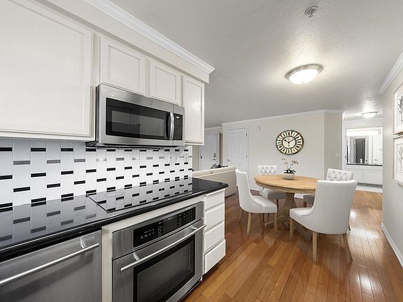 5th image of 639 N Riverpoint Blvd APT J306