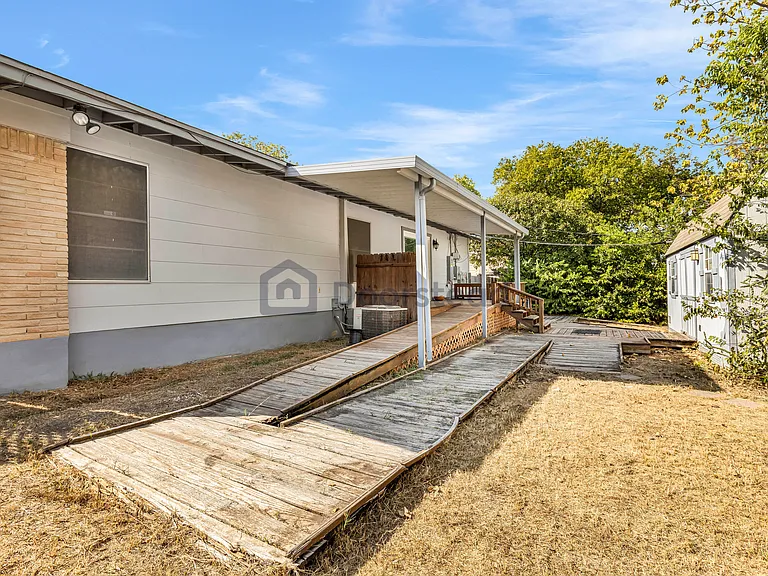 8507 Contour Dr — Photo 26