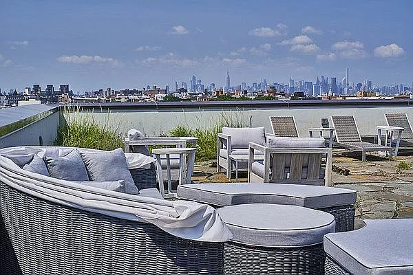 Rented by Compass | media 5