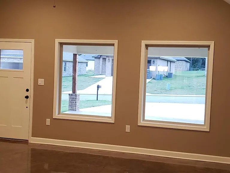 332 Wolf Den Dr — Photo 5
