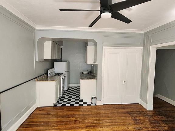 4th image of 9829 Lake Ave #E102