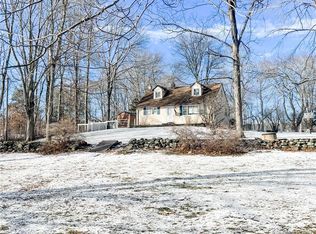 9 Maple Ln, Canterbury, CT 06331