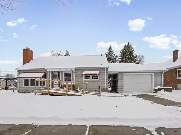 7824 W 66th Pl, Bedford Park, IL 60501