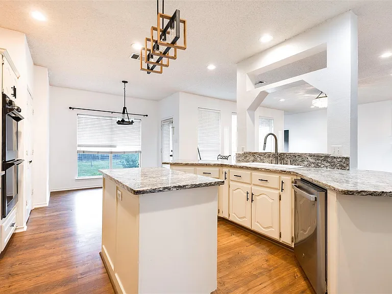1613 Hightimber Ln — Photo 8