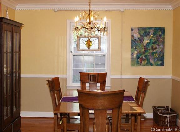 3rd image of 6946 Knightswood Dr