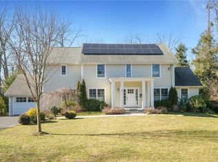 92 Soundview Ave, White Plains, NY 10606