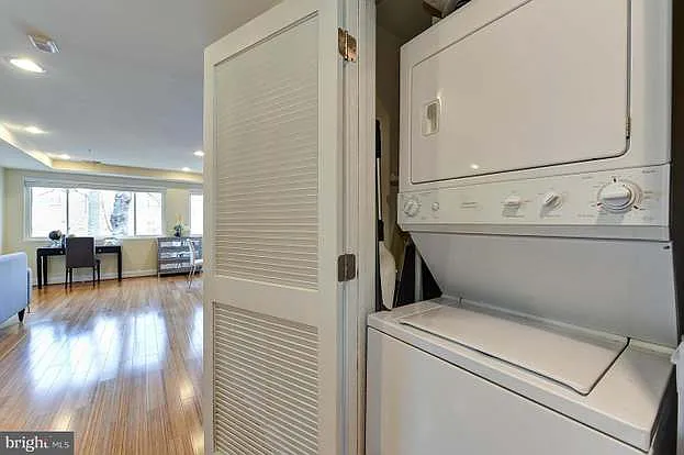 804 Taylor St NW #203 — Photo 15