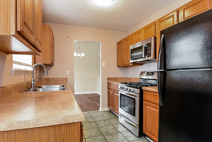 6239 Leverett Dr — Photo 10