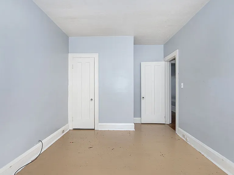 2827 Avondale Ave — Photo 8