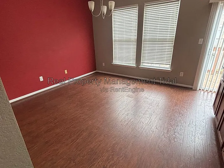257 Carnelian St — Photo 4
