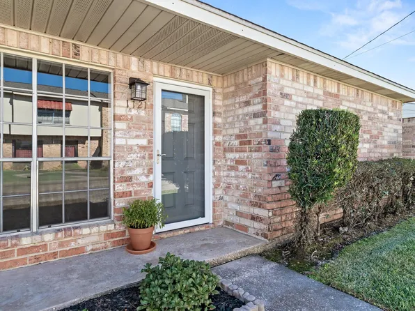 1121 Park Meadow Dr, Beaumont, TX 77706