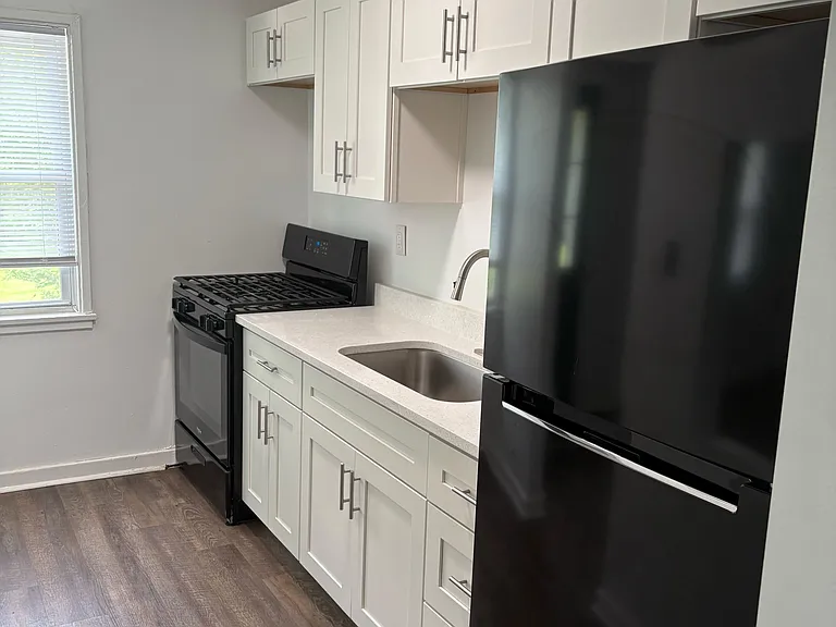 100-41B Midland Heights Cir #B — Photo 1