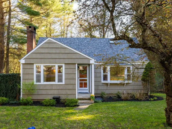 21 Old Meadow Plain Road, Simsbury, CT 06070