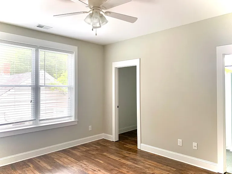 620 W Markham Ave #A — Photo 11