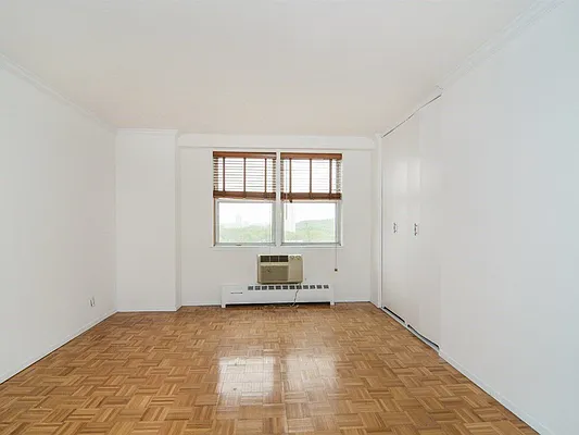 Sold by Robert E. Hill  | media 19