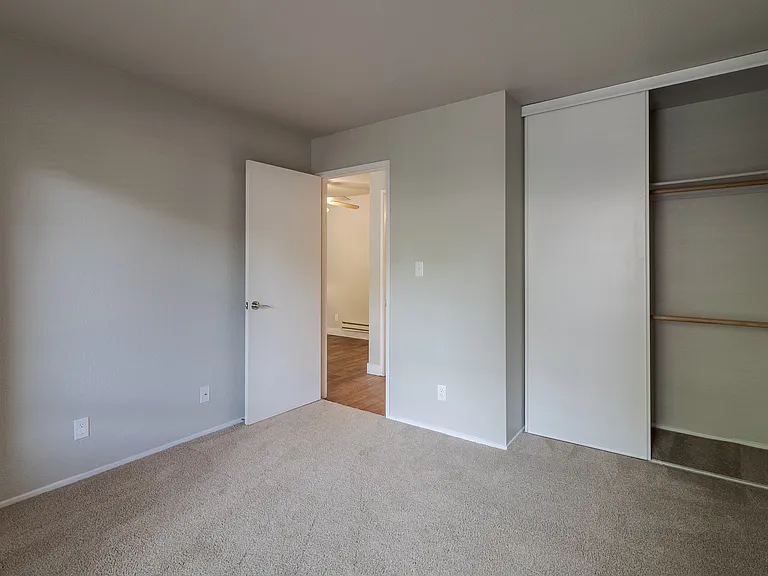Monte Vista Apartments — Photo 13