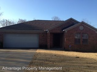 26 Bridgestone Dr, Conway, AR 72032