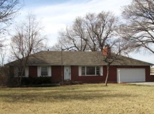 4945 NW Rochester Rd, Topeka, KS 66617