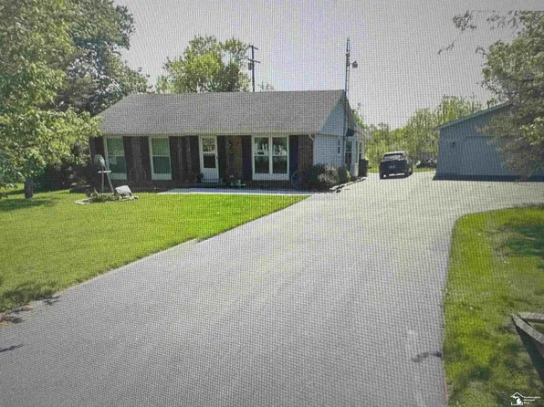 11684 Brookshire St, Temperance, MI 48182