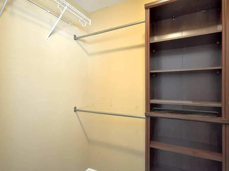 325 Sam Houston Cir — Photo 20