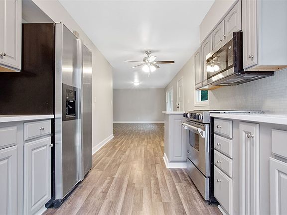 4th image of 7708 Scott Ln