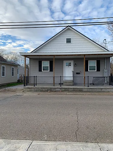 250 4th Ave Photo 1