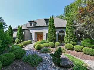 5 Meadow Ridge Dr, Asheville, NC 28804