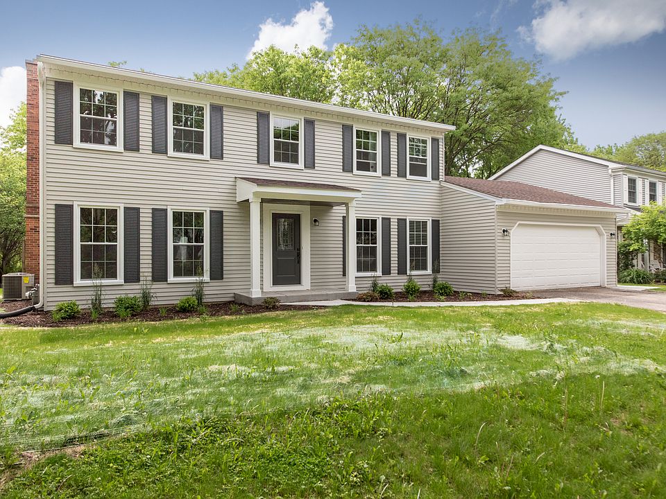 1st image of 904 Canonero Dr