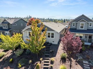 2264 College Way, Medford, OR 97504