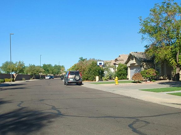 5th image of 1808 E Morgan Dr