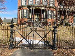 8090 Old Auction Rd, Manheim, PA 17545