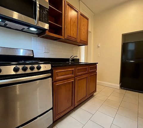 2nd image of 73 Park Dr APT 11