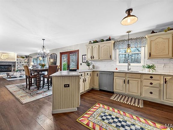 3rd image of 4 Rudder Ct