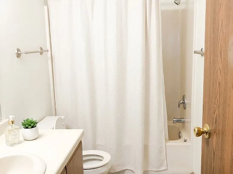 Cedar Creek Apartments-Oshkosh — Photo 17