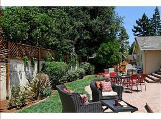 1105 Fremont Ave, Los Altos, CA 94024