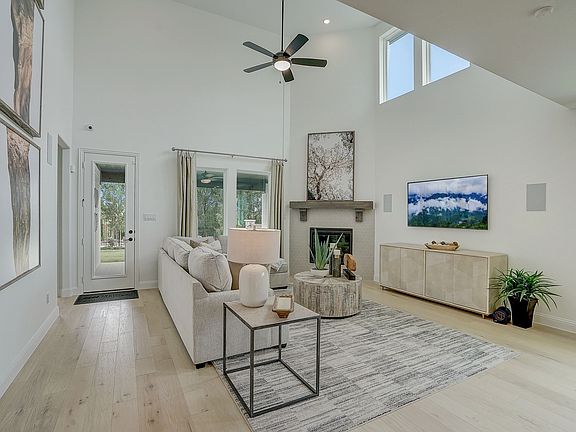 4th image of 2044 Bluestem Rd