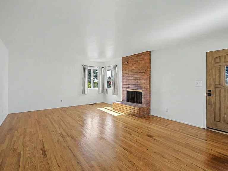 1119 Sunnyhill Ct — Photo 6