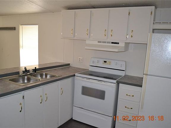 2nd image of 177 Lee Road 436