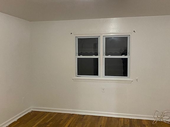 4th image of 905 E 218th St #2