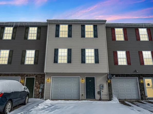 130 Eagle Dr, Maidsville, WV 26541