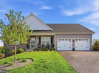 189 Cedarlyn Dr, York, PA 17408