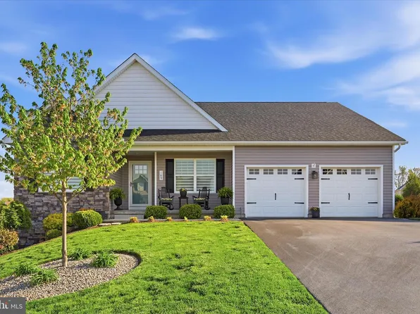 189 Cedarlyn Dr, York, PA 17408