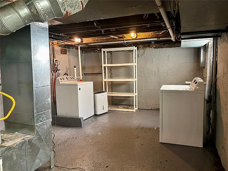 304 W Poland Ave #1/2 — Photo 11
