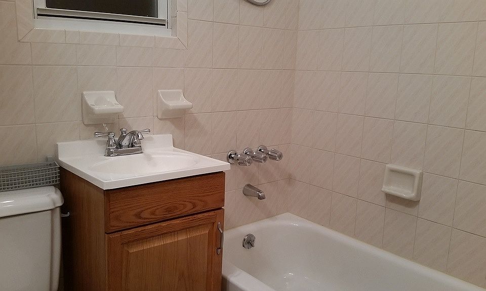 2nd image of 95 Jewel St