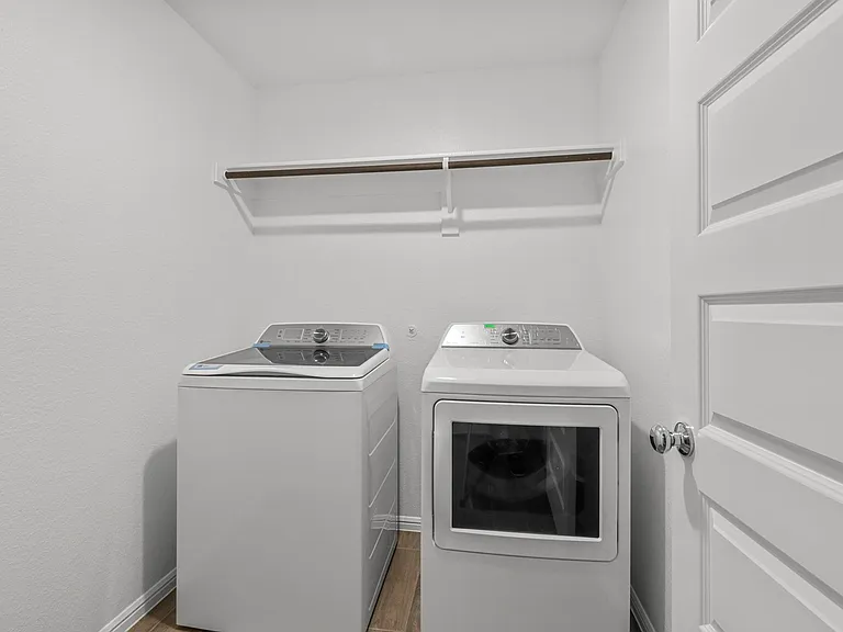 2755 Rambling Rd — Photo 6